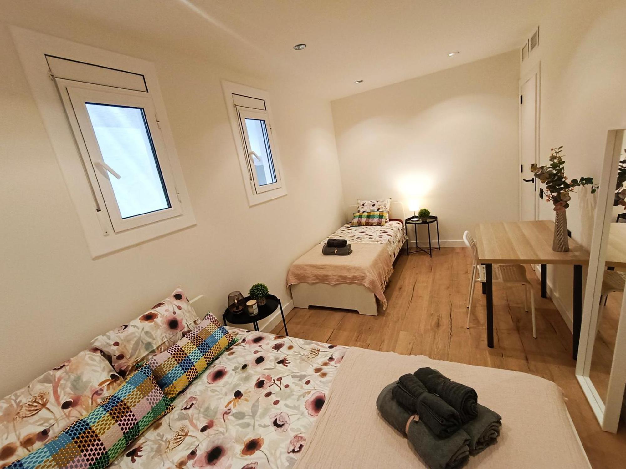 Private Rooms In Born บาร์เซโลนา ภายนอก รูปภาพ